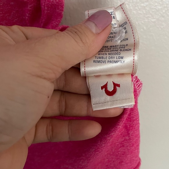 True Religion V-Neck T-Shirt - Picture 4 of 6